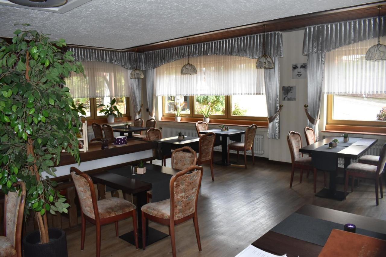 Hotel-Restaurant Theis-Muehle Biersdorf Eksteriør billede