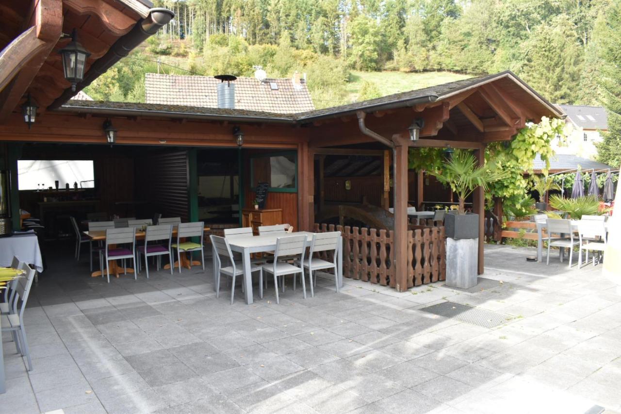 Hotel-Restaurant Theis-Muehle Biersdorf Eksteriør billede
