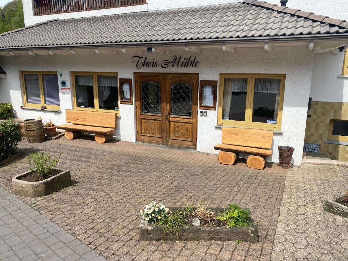 Hotel-Restaurant Theis-Muehle Biersdorf Eksteriør billede