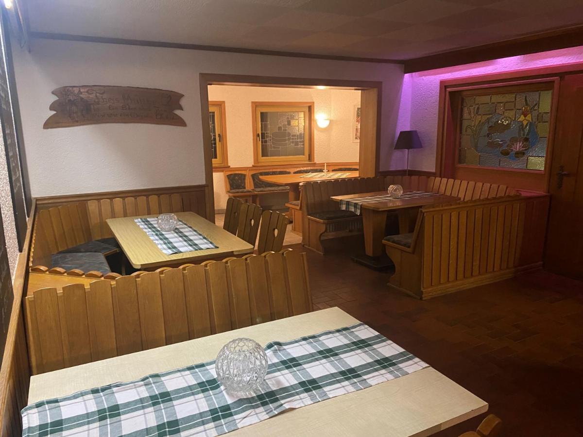 Hotel-Restaurant Theis-Muehle Biersdorf Eksteriør billede