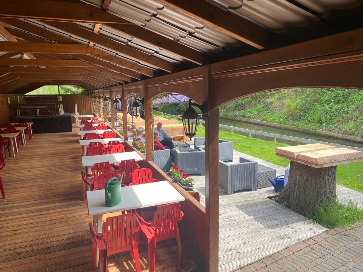 Hotel-Restaurant Theis-Muehle Biersdorf Eksteriør billede