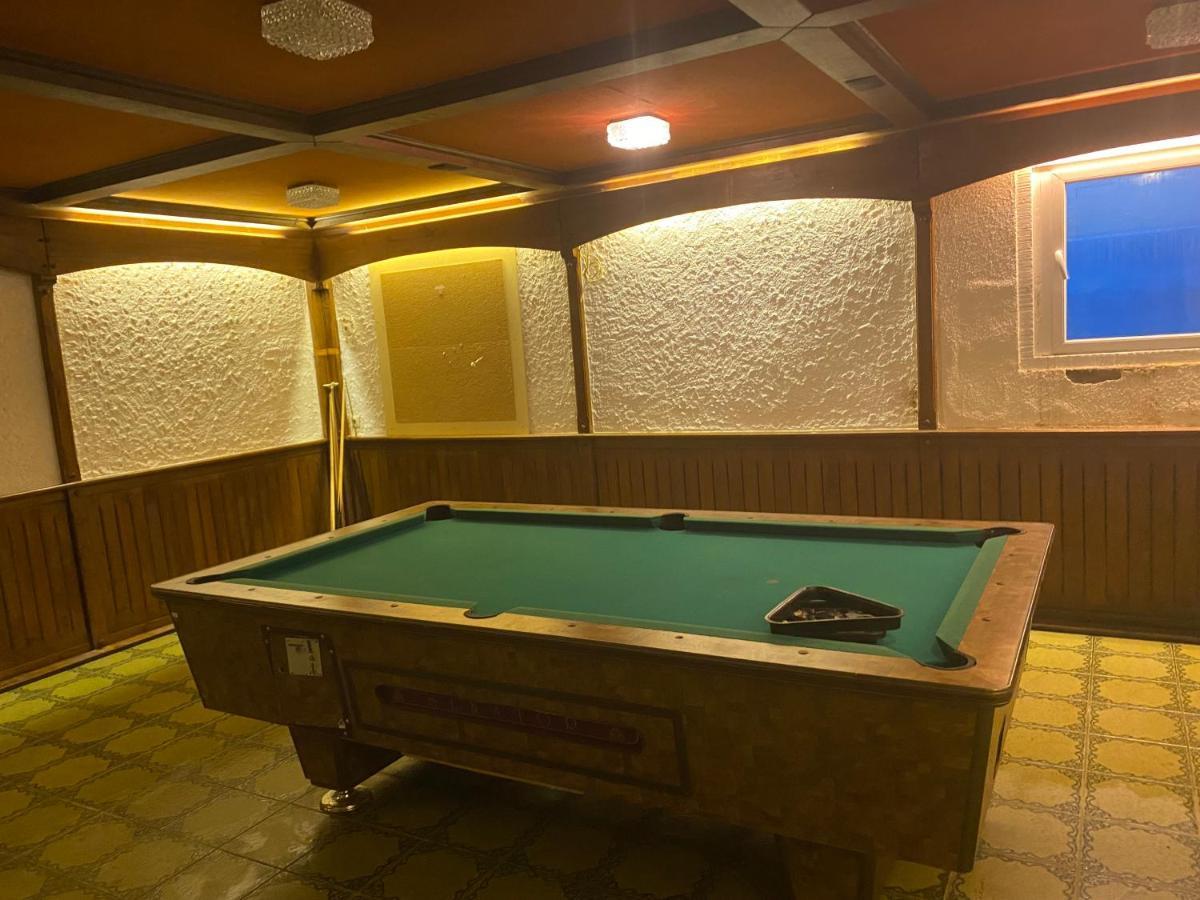 Hotel-Restaurant Theis-Muehle Biersdorf Eksteriør billede